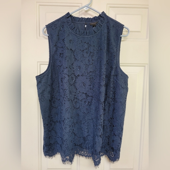 Sleeveless Floral Lace Blouse - Picture 1 of 8